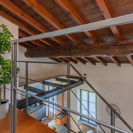 Apartment Square By Wonderful Italy