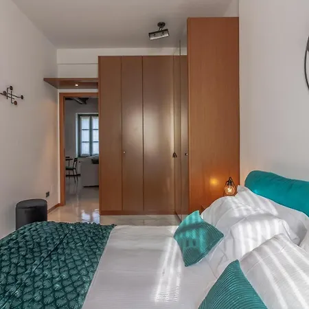 Apartment Square By Wonderful Italy