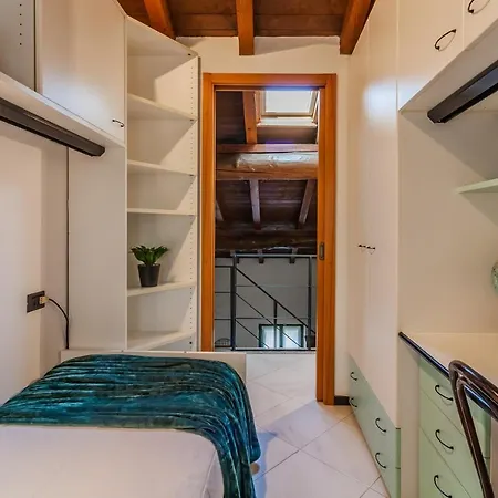 Apartment Square By Wonderful Italy *