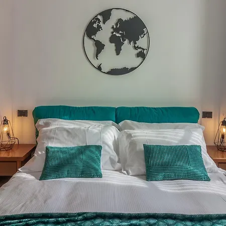 Апартаменты Square By Wonderful Italy *